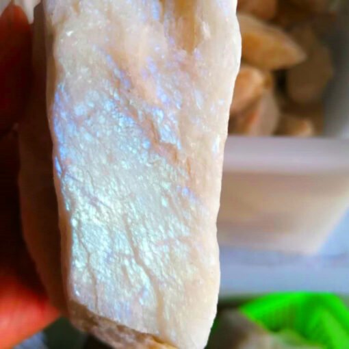 能量水晶正品~天然白月光原石 原矿物矿石 蓝色光体各种饰品摆件雕刻料