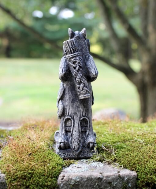 进口 Dryad Design Skadi Figurine-北欧冬季女神-石材饰面 - 图片 6