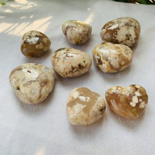热销 樱花玛瑙爱心原石打磨心形把玩石天然水晶摆件配件：圖片 2