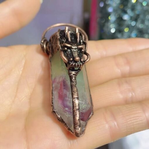 天然能量水晶 天然六角柱铜包边绿萤石混色紫萤石龙头复古吊坠灵气师手工：圖片 4