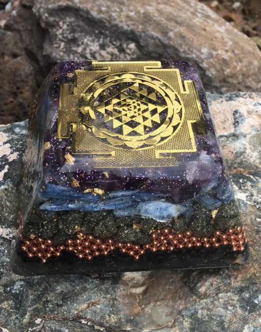 正品 进口灵气师玛雅奥格尼金字塔 18k Shri Yantra充能金字塔紫晶蓝石：圖片 3
